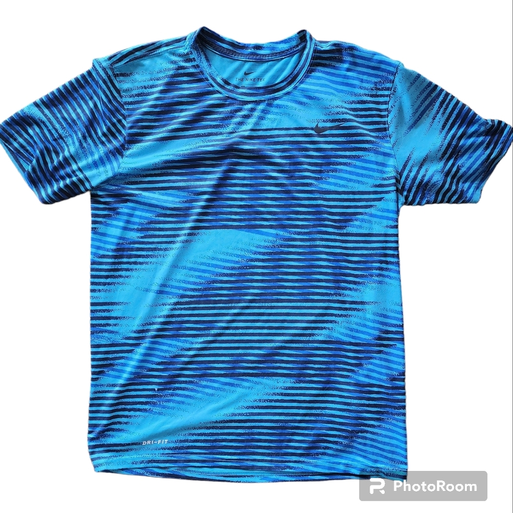 Nike Court Dry-Fit Crew Neck, Size: M, (Excellent Condition)